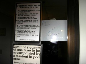 pool_sign2